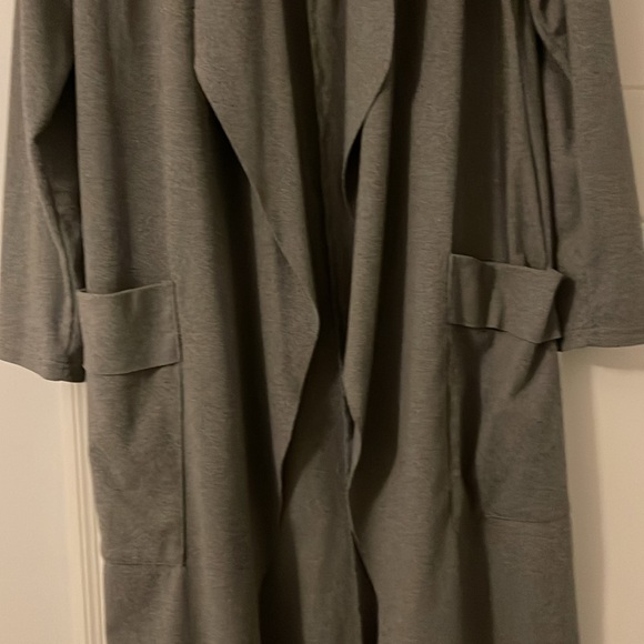 Gray cardigan - Picture 2 of 2